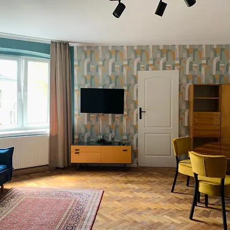 Piotrkowska 28 By Good Time 3*